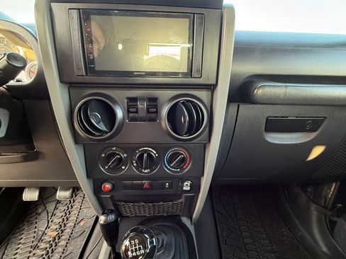 Used 2010 Jeep Wrangler Sport image 8