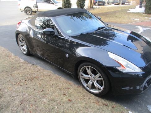 Used 2012 Nissan 370Z Touring w/ Sport Pkg image 15