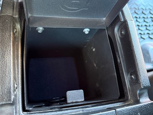 Used 2011 Jeep Wrangler Unlimited Sport image 28