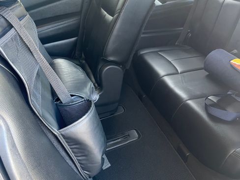 Used 2013 Nissan Pathfinder SV image 8