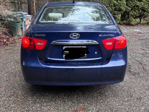 Used 2010 Hyundai Elantra GLS image 5