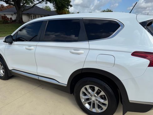 Used 2020 Hyundai Santa Fe SE image 10