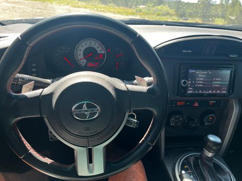 Used 2013 Scion FR-S RWD image 8