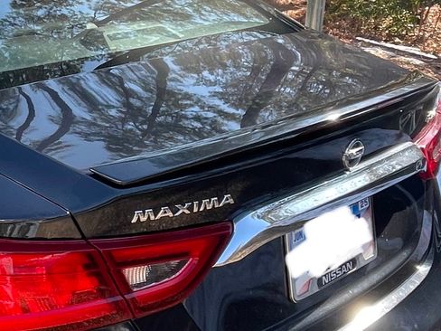 Used 2017 Nissan Maxima Platinum image 11