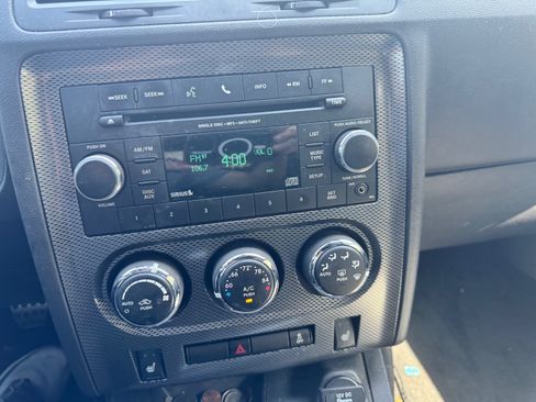 Used 2013 Dodge Challenger R/T image 23