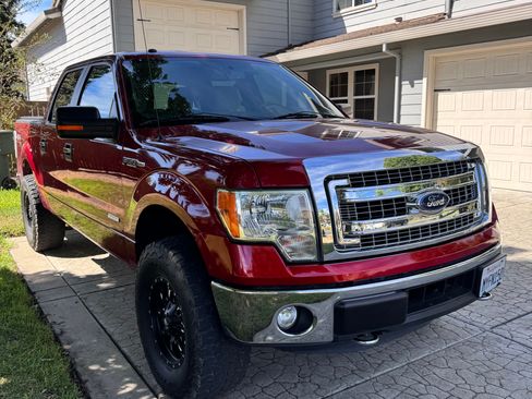 Used 2014 Ford F150 XLT w/ Equipment Group 302A Luxury AWD/4WD image 6