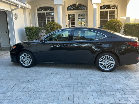 Used 2017 Lexus ES 350 w/ Accessory Package 2 image 2