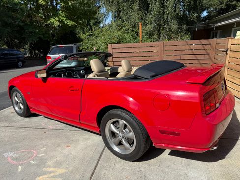 Used 2006 Ford Mustang GT Premium RWD image 5