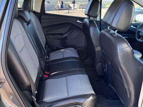 Used 2017 Ford Escape Titanium image 22