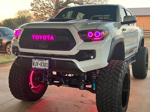 Used 2019 Toyota Tacoma TRD Pro image 5