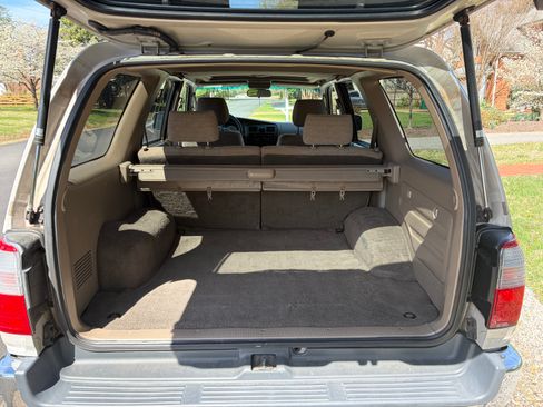 Used 1999 Toyota 4Runner SR5 image 11