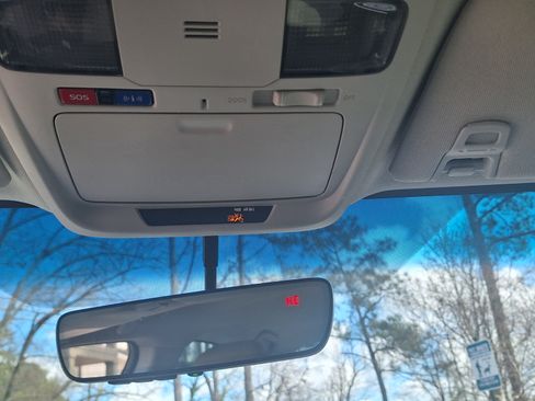 Used 2018 Subaru Legacy 2.5i Premium image 15