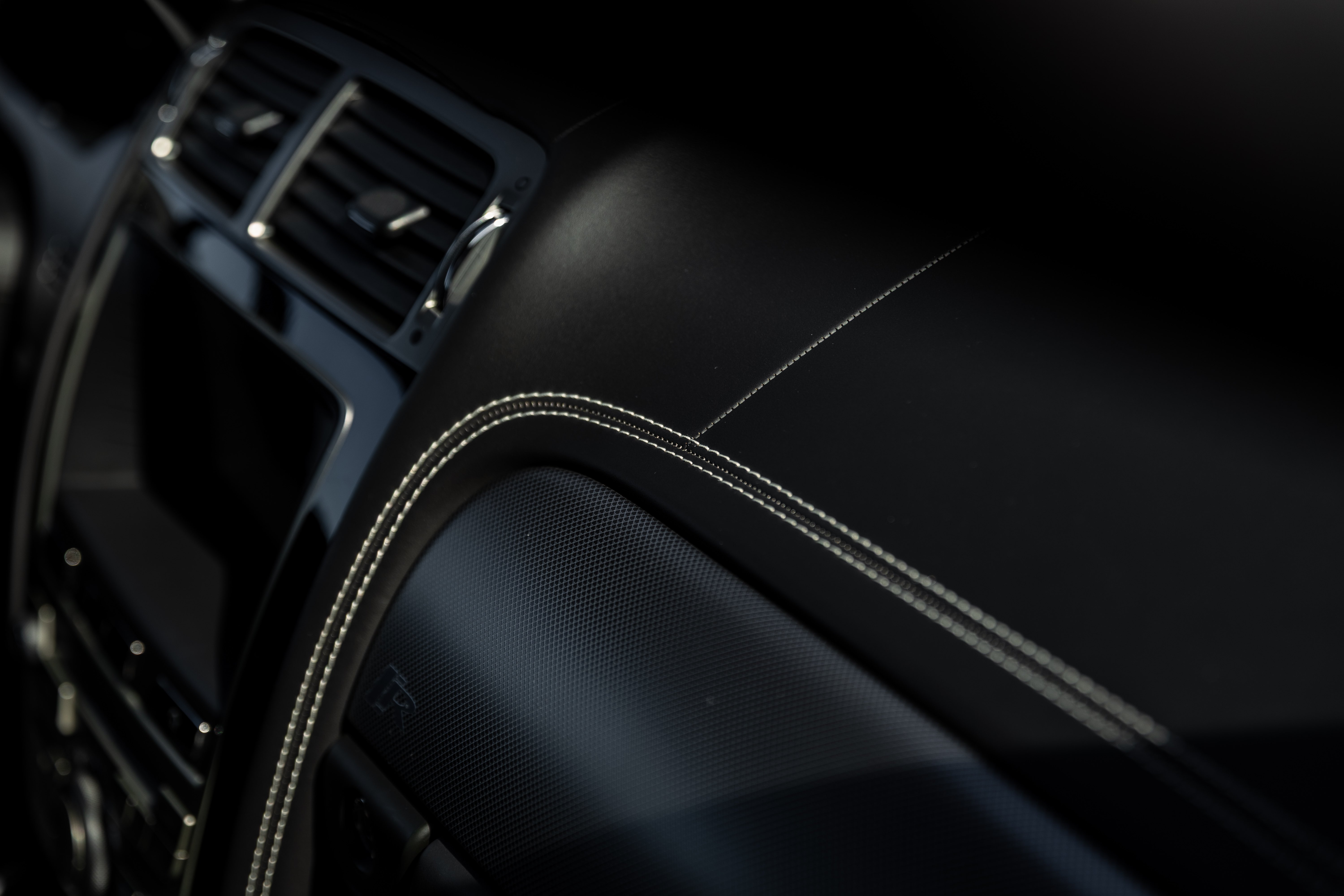 Used 2011 Jaguar XK R RWD image 24