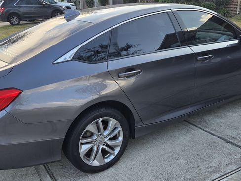 Used 2020 Honda Accord LX image 2