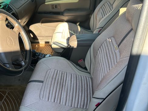 Used 2002 Toyota 4Runner Limited image 8