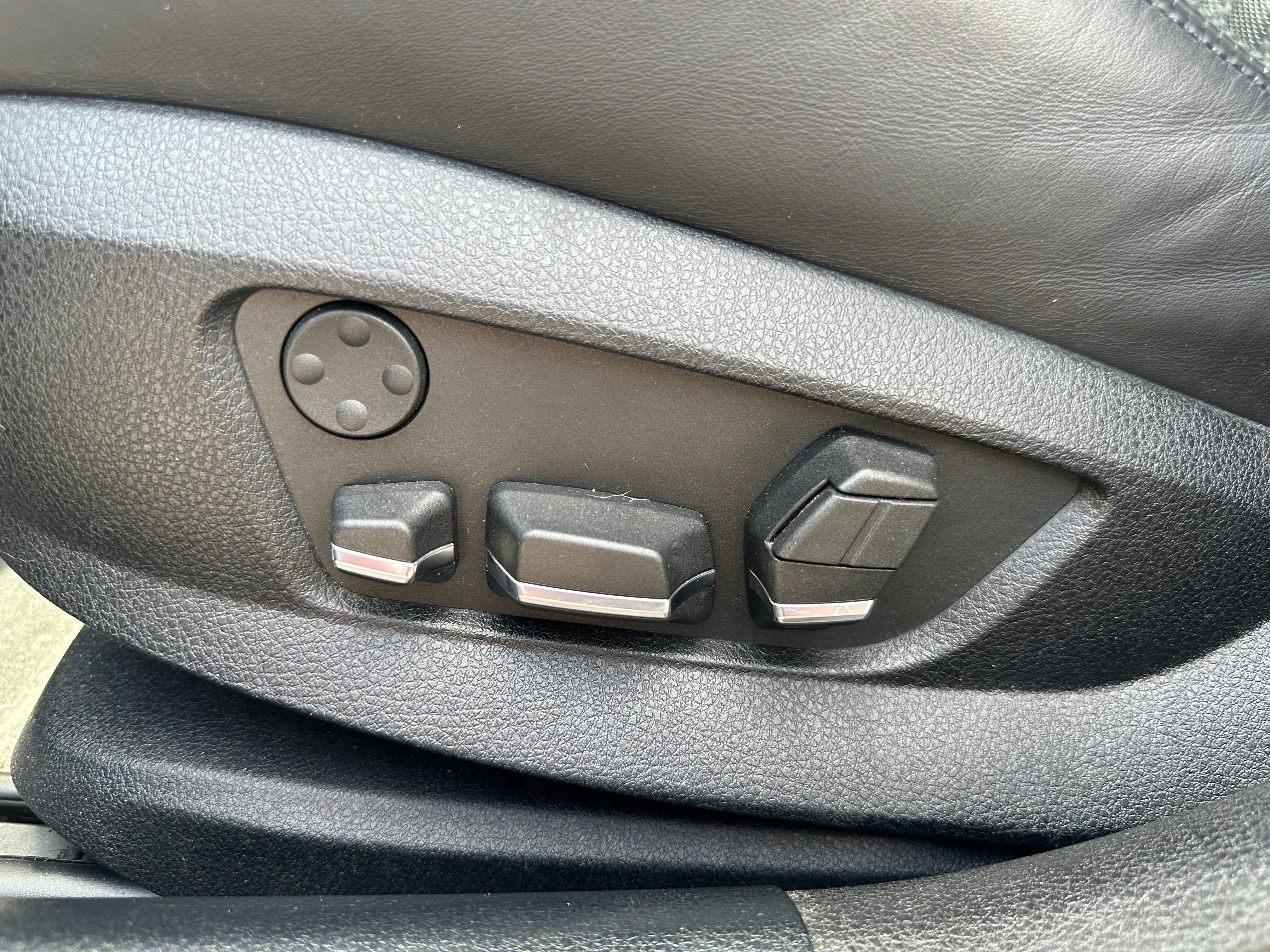 Used 2013 BMW M5 RWD image 22