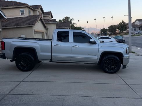 Used 2018 GMC Sierra 1500 SLE w/ SLE Value Package RWD image 8