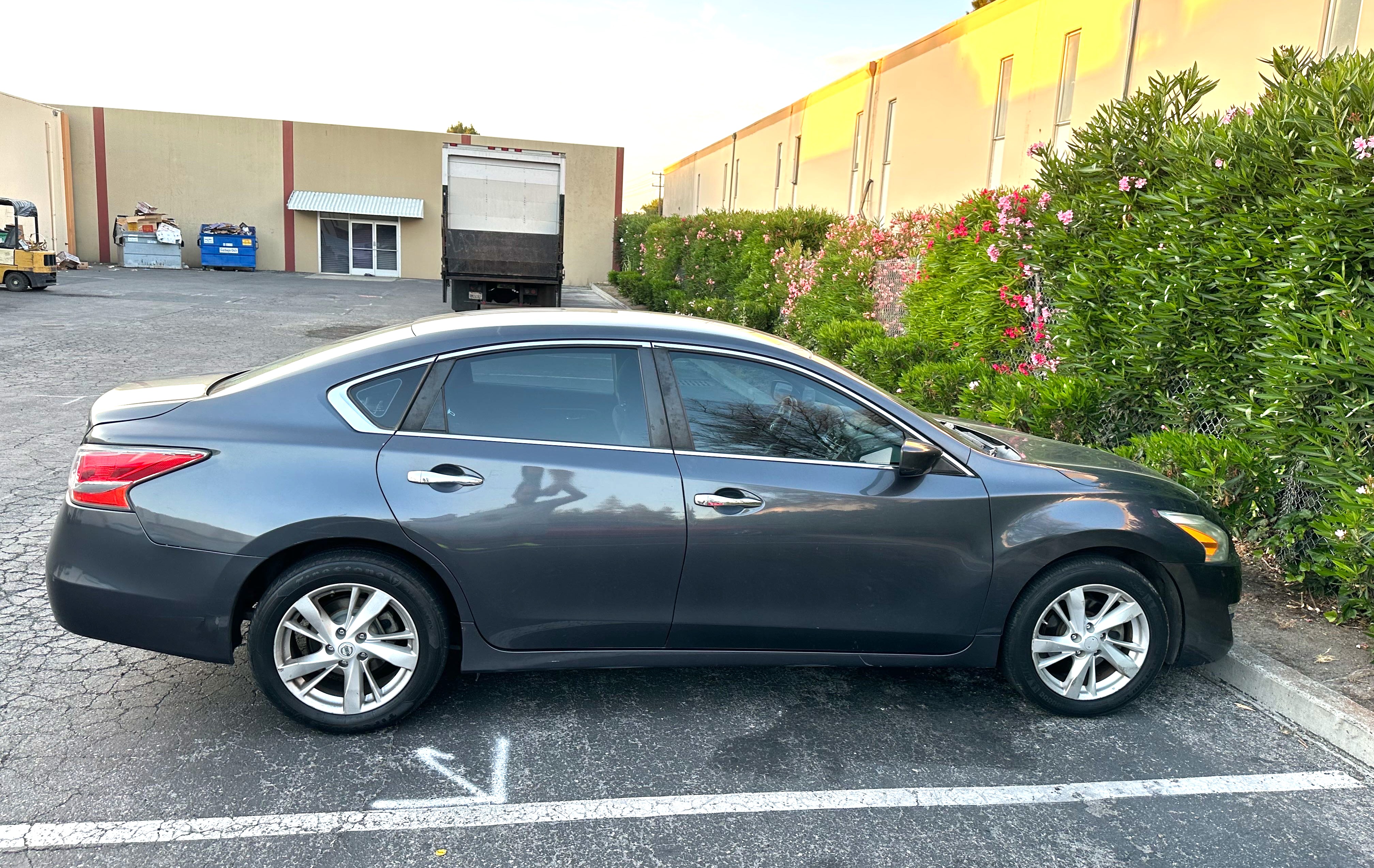 Used 2013 Nissan Altima 2.5 S FWD image 1