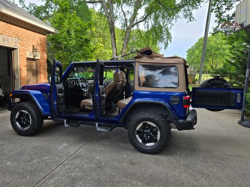 Used 2020 Jeep Wrangler Unlimited Rubicon AWD/4WD image 6