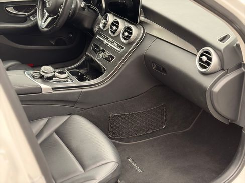 Used 2019 Mercedes-Benz C 300 Sedan image 19