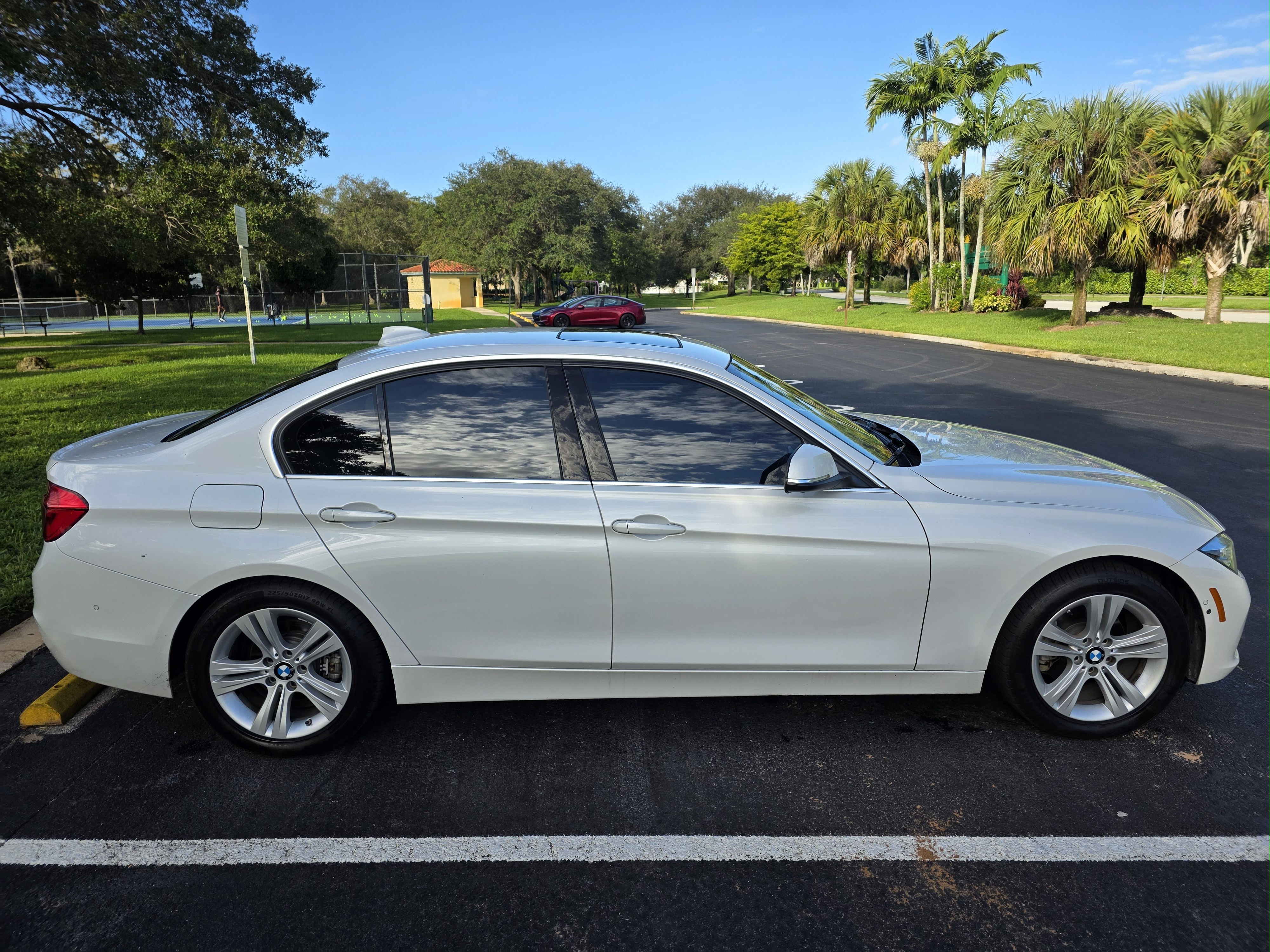 Used 2018 BMW 330i Sedan RWD image 10