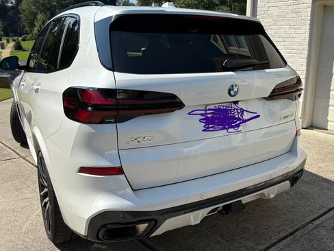 Used 2026 BMW X5 xDrive40i w/ M Sport Package AWD/4WD image 12