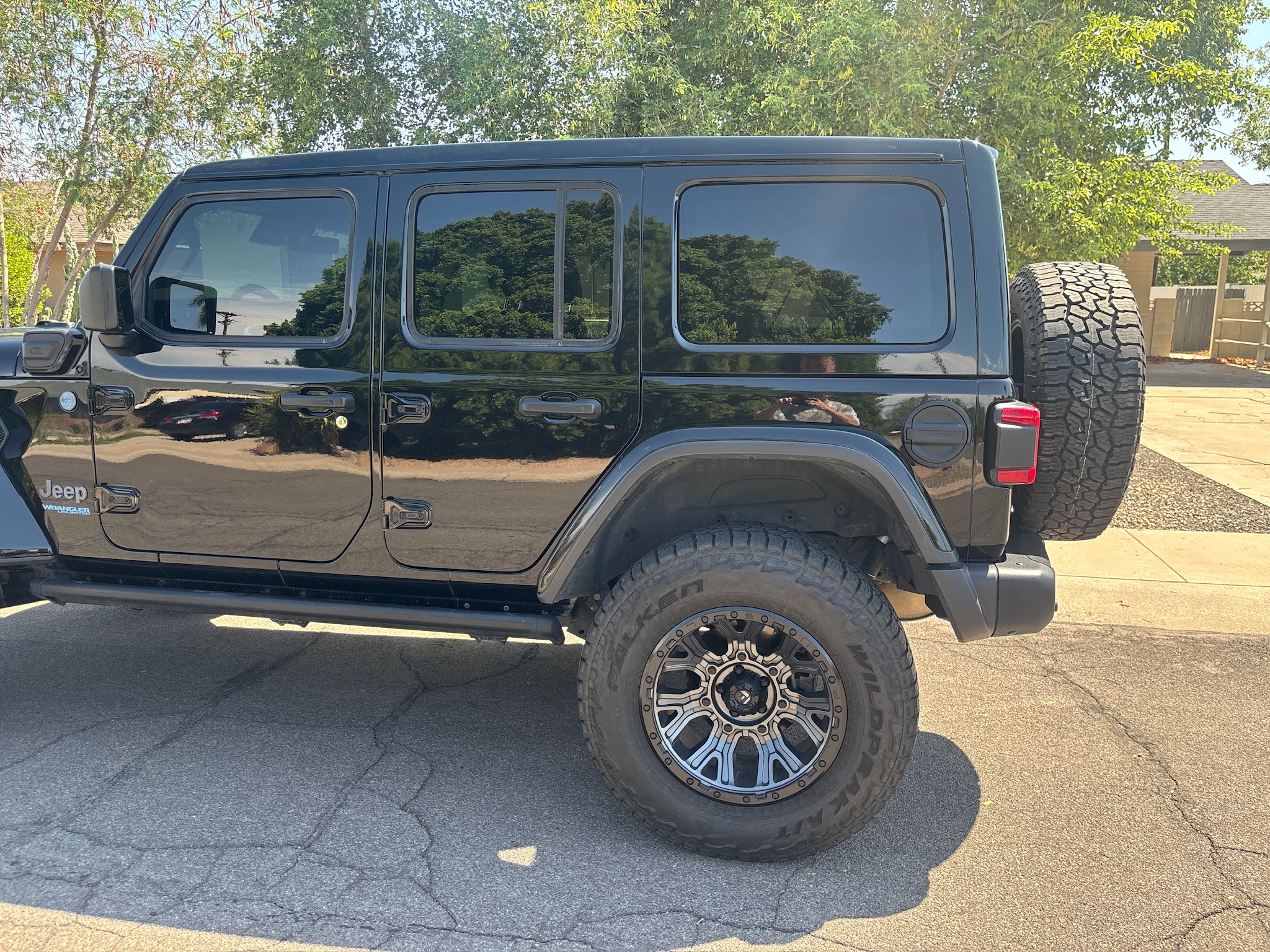 Used 2021 Jeep Wrangler Unlimited Rubicon 4xe w/ Steel Bumper Group AWD/4WD image 9