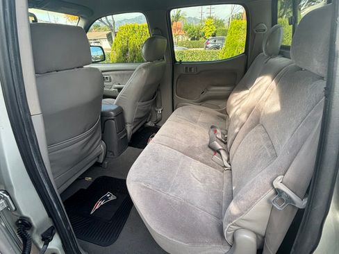 Used 2002 Toyota Tacoma PreRunner image 12