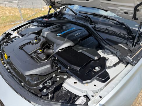 Used 2017 BMW 330e RWD image 18