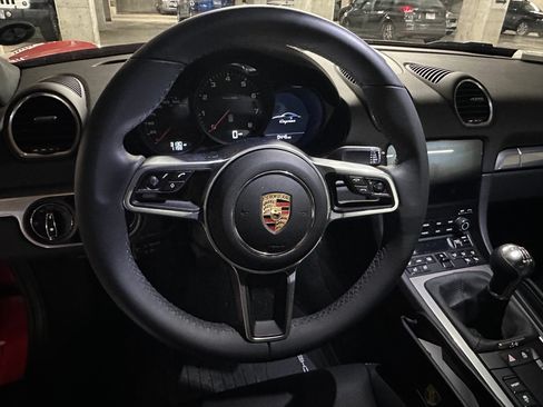 Used 2024 Porsche 718 Cayman image 5