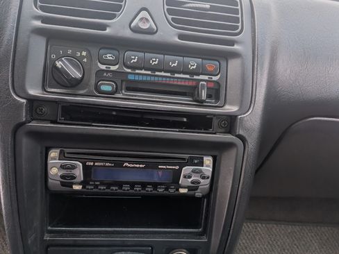 Used 1998 Subaru Legacy Wagon image 8