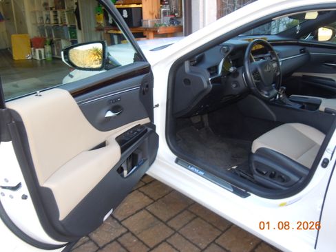 Used 2019 Lexus ES 300h Ultra Luxury image 9