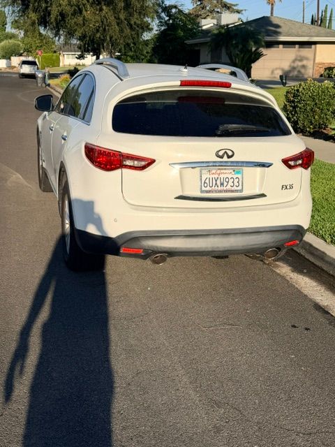 Used 2012 INFINITI FX35 2WD w/ Premium Pkg image 2