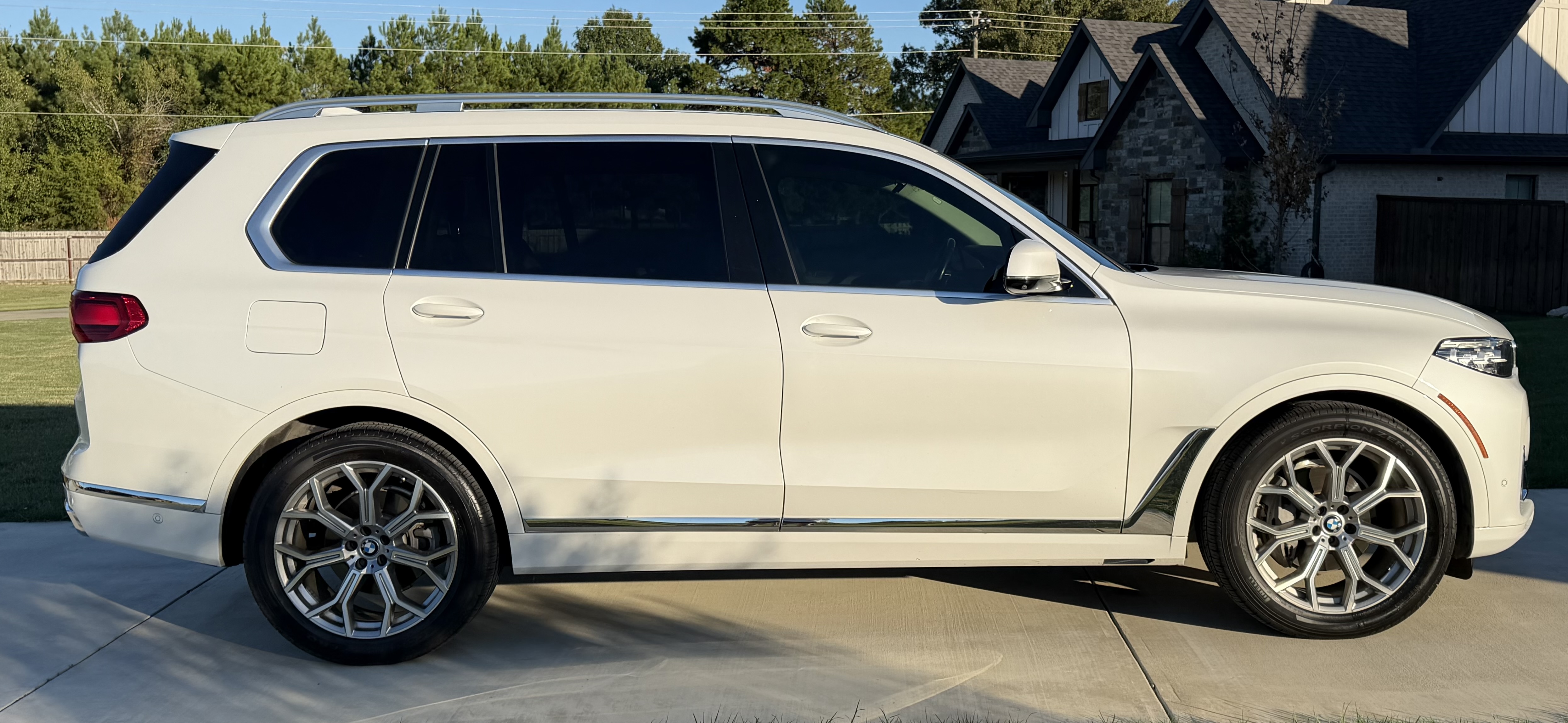 Used 2019 BMW X7 xDrive40i w/ Premium Package AWD/4WD image 8