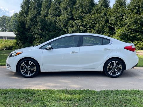 Used 2014 Kia Forte EX w/ Premium Package FWD image 8
