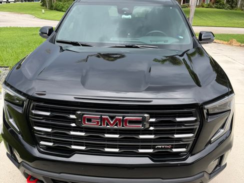 Used 2026 GMC Acadia AT4 w/ Luxury Package AWD/4WD image 1