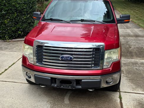 Used 2010 Ford F150 XLT AWD/4WD image 2