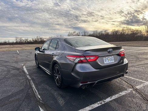 Used 2018 Toyota Camry SE w/ Protection Package (Q2) image 4