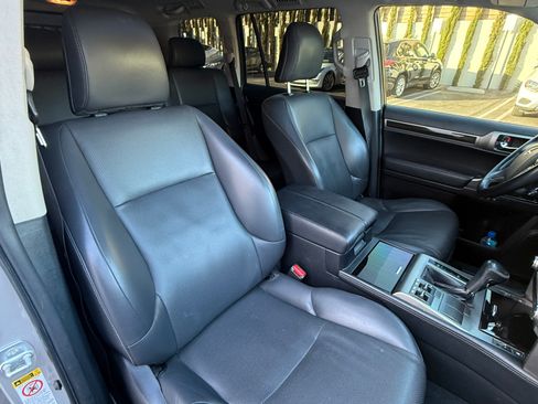 Used 2015 Lexus GX 460 image 8