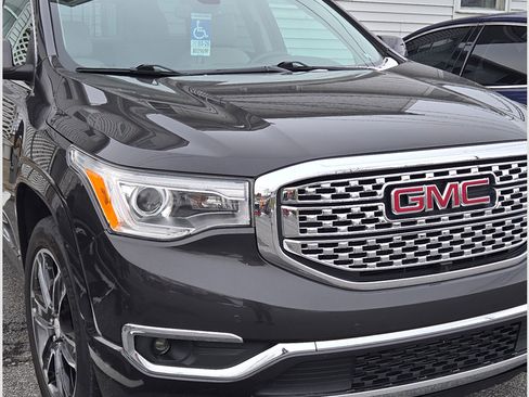 Used 2018 GMC Acadia Denali w/ Technology Package image 1