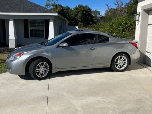 Used 2008 Nissan Altima 3.5 SE w/ Premium Pkg image 1