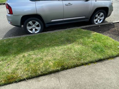 Used 2015 Jeep Compass Sport w/ Power Value Group image 1