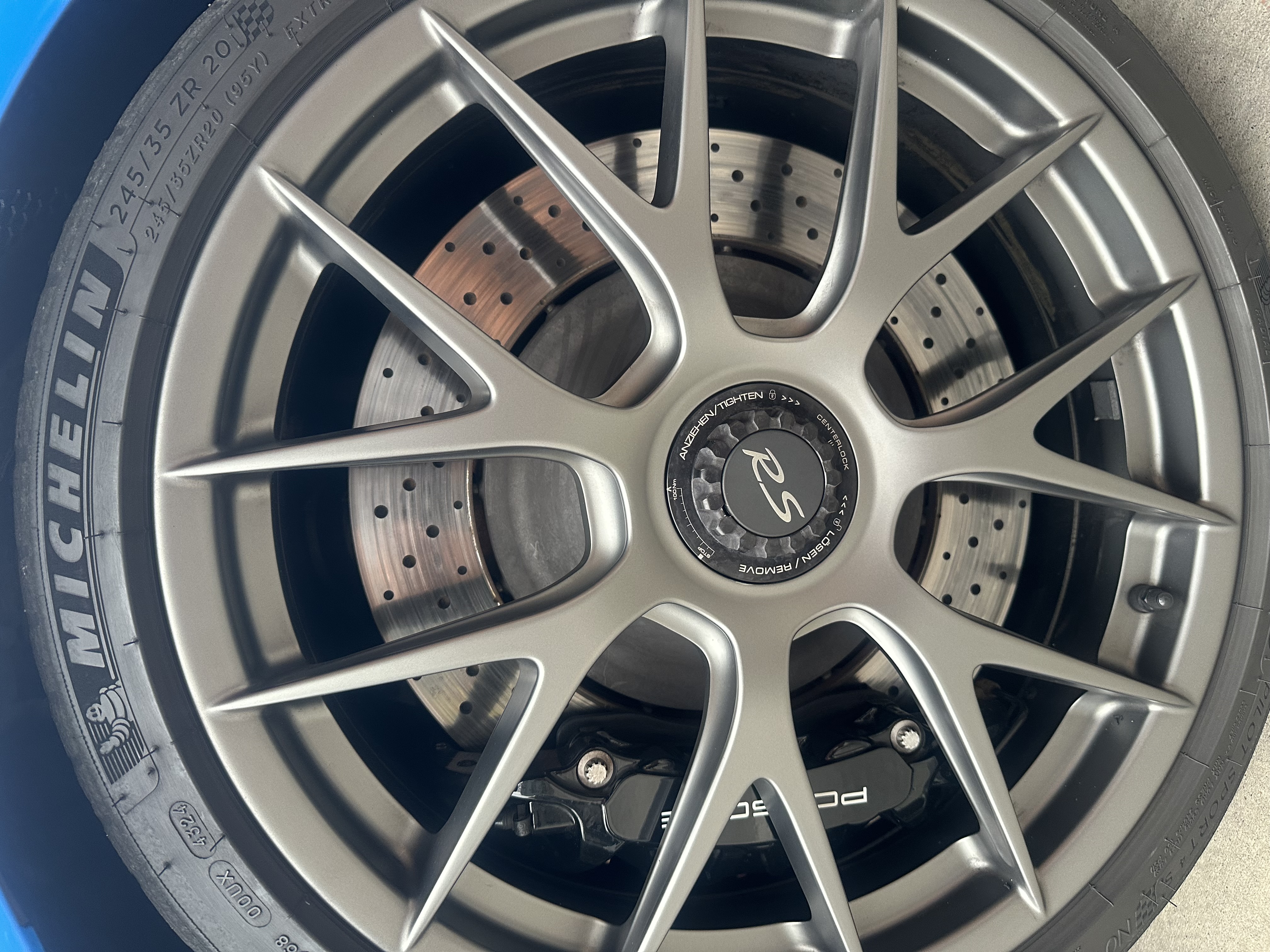 Used 2025 Porsche 718 Cayman GT4 RS RWD image 19