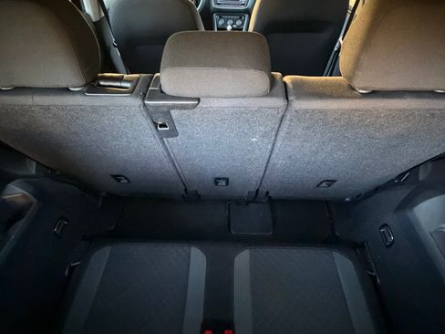 Used 2018 Volkswagen Tiguan S w/ 3rd Row Seat Package AWD/4WD image 17