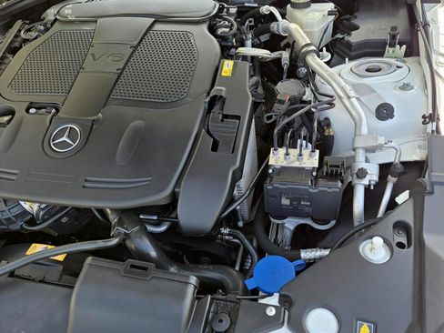 Used 2015 Mercedes-Benz SLK 350 image 16
