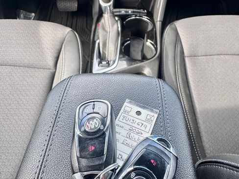 Used 2022 Buick Encore GX Preferred w/ Cold Weather Comfort Package FWD image 19
