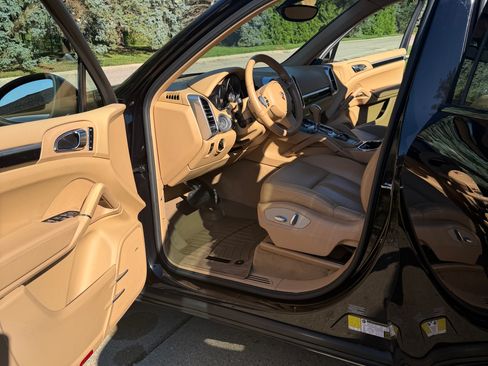Used 2012 Porsche Cayenne AWD/4WD image 13