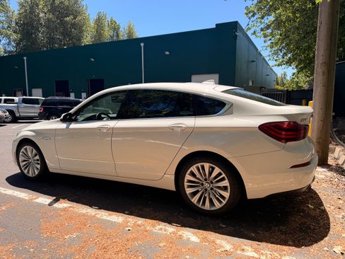 Used 2014 BMW 535i Gran Turismo xDrive AWD/4WD image 8