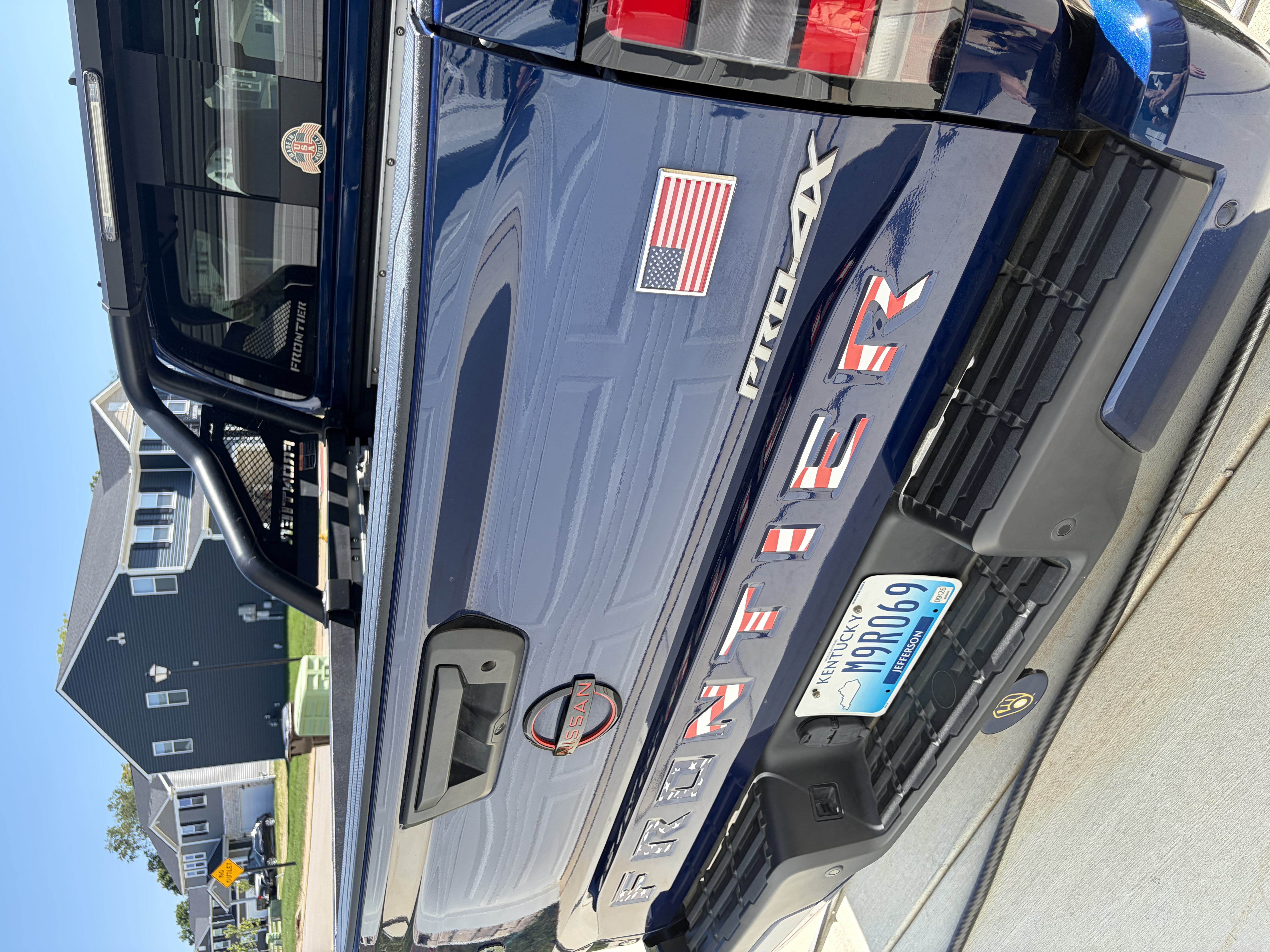 Used 2023 Nissan Frontier PRO-4X w/ Pro-4X Premium Package AWD/4WD image 8