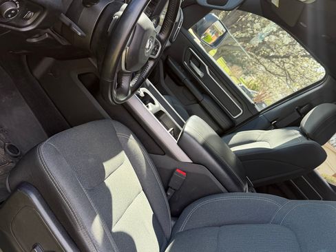 Used 2021 RAM 1500 Big Horn image 9